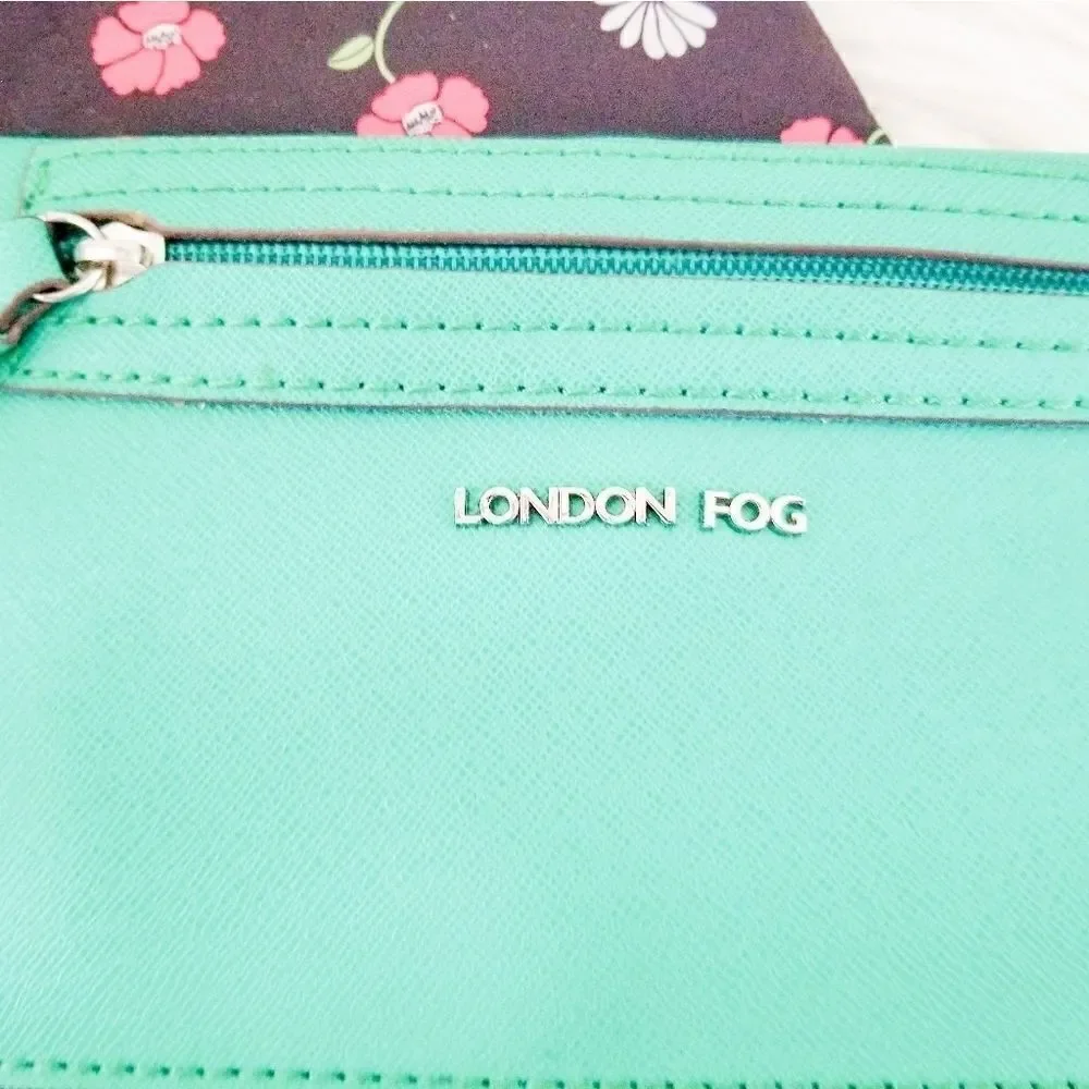 London Fog clutch with a dust bag